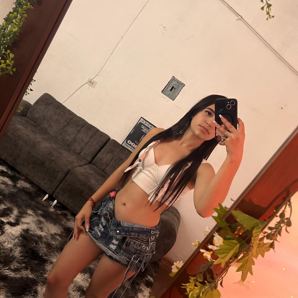 myliveeroticcams.com paulas_sweet430 livesex profile in online250126012801290131013am-10am-gmt2 cams