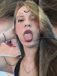 sarita_queenss' Offline Chat Room