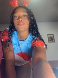 DaphnneBlake's Offline Chat Room