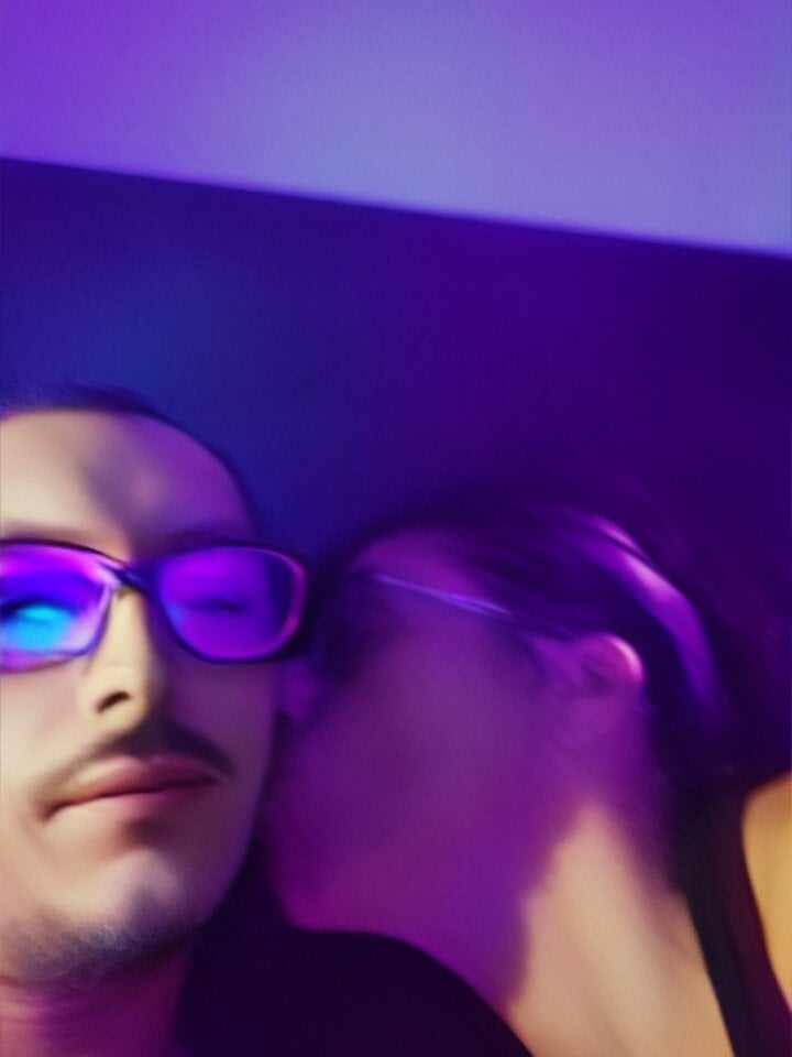 แชท XXX ออฟไลน์ของ VictorRachel