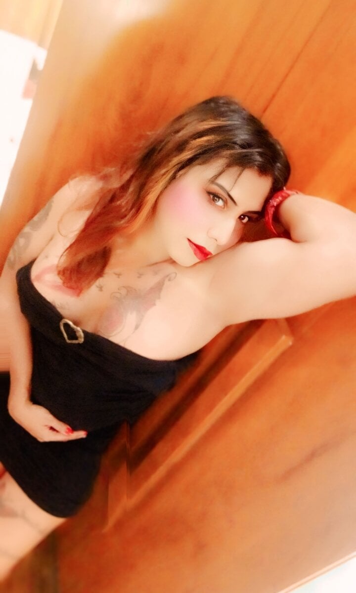 divyajuicybigcock from stripchat