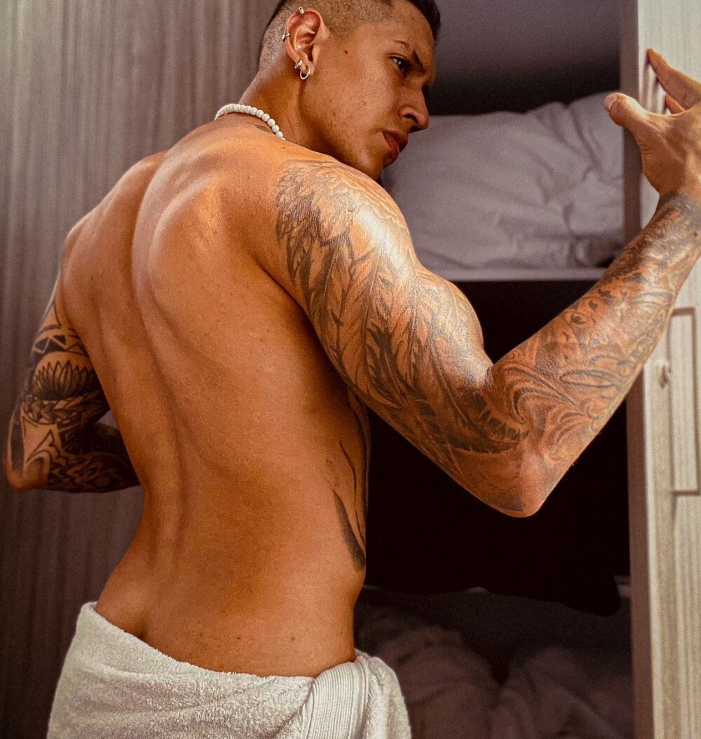 Noah_Models profile