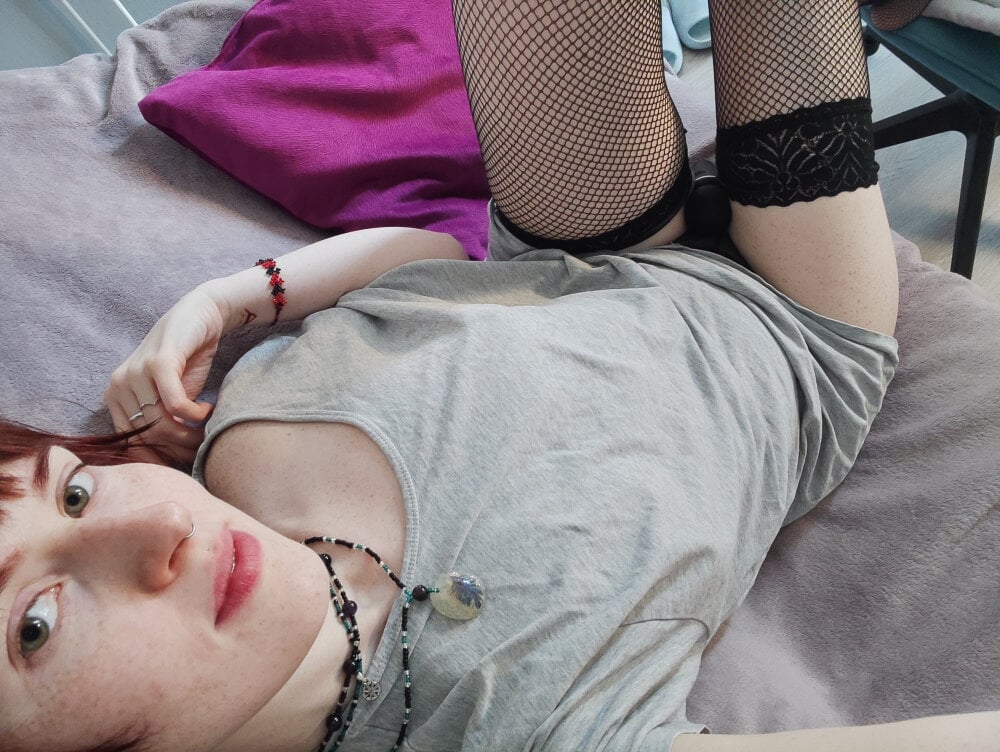 free6cams.com freirene livesex profile in on-your-lap-daddy cams