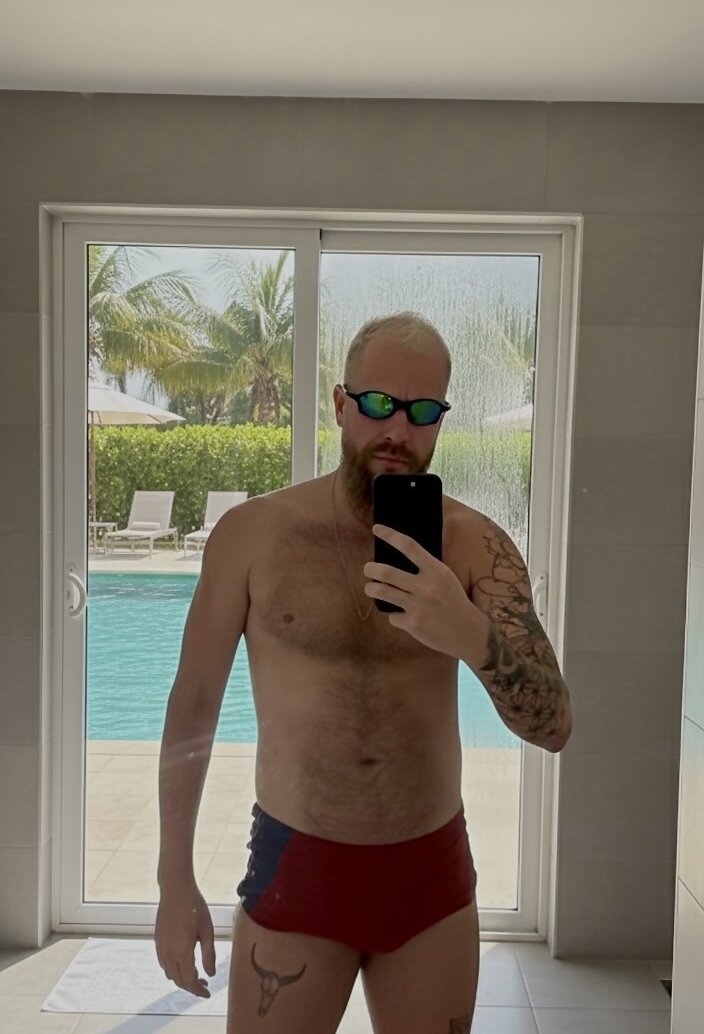 دردشة llHugoll الجنسية دون اتصال