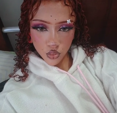 pornsexycams.com dolly_boob livesex profile in bisexual cams