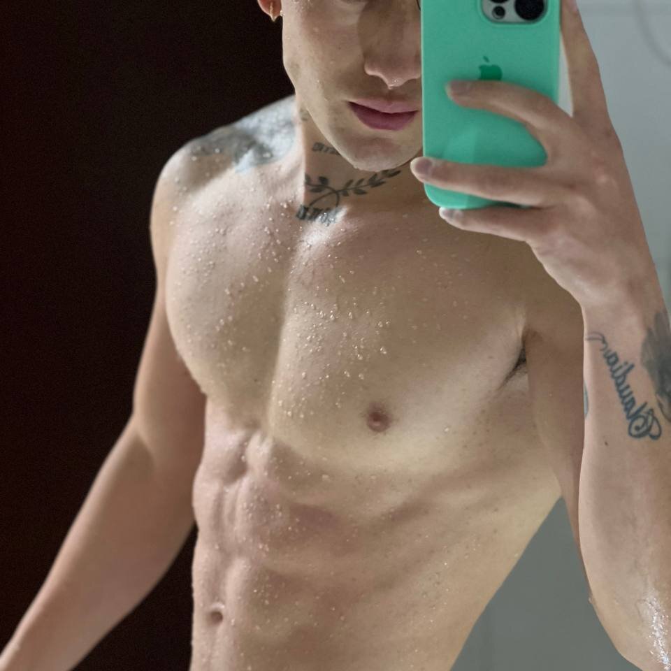 Maxiimo_Hot