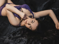 MelanieeRioss' Offline Chat Room