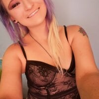 JustJessblondee's Offline Chat Room