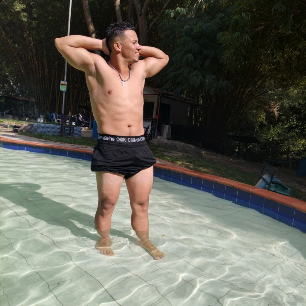 savage_king11 from stripchat