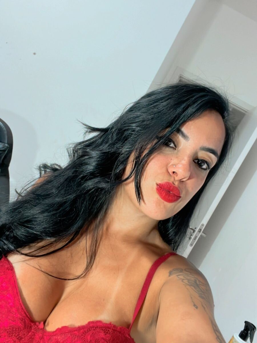 skinnyhotties' Offline XXX Chat