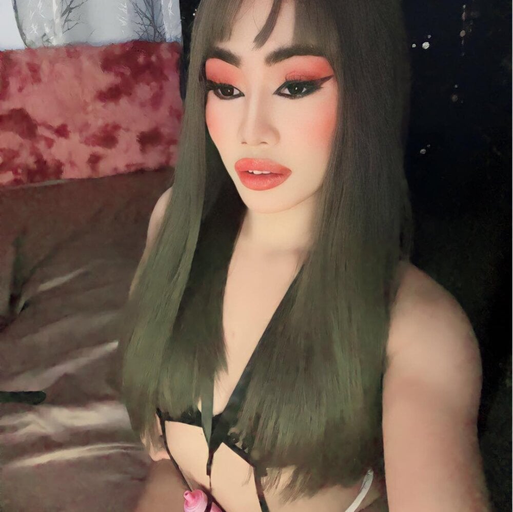 Live sex webcam photo for Miss_Anastasya #289962031