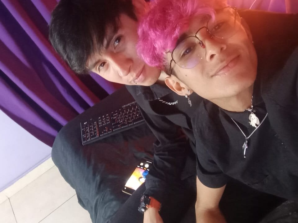 rebel_kings from stripchat