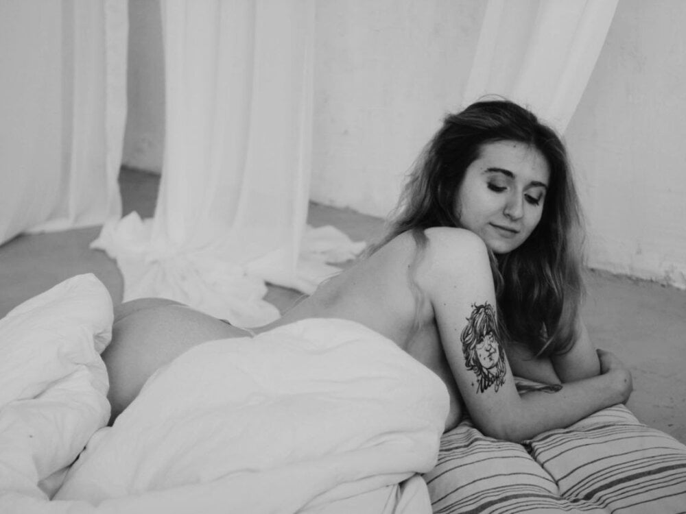 sexlivecamsites.com camilladreammer livesex profile in stuck-on-ur-mind3 cams