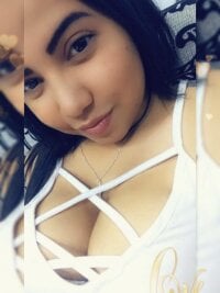 Maricutee's Offline Chat Room