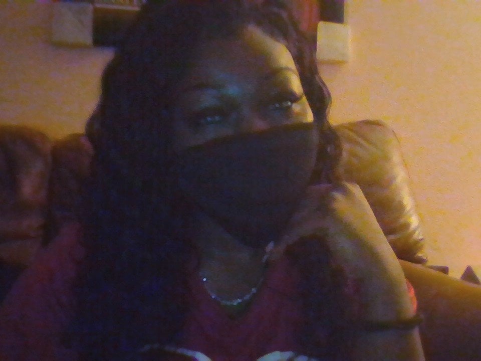 sexlivecamsites.com tgriff2k livesex profile in in-your-head-and-dreams cams