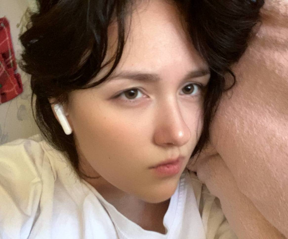 free6cams.com chongfefer livesex profile in i-prefer-to-keep-it-a-secret cams