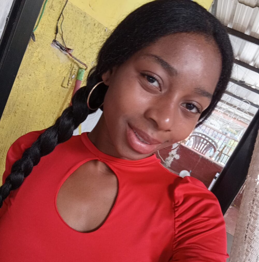 myliveeroticcams.com pixzymartinez livesex profile in surrounded-by-cats cams