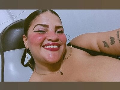 Latina_bigboos25 - Stripchat Teen Glamour Blowjob Girl 