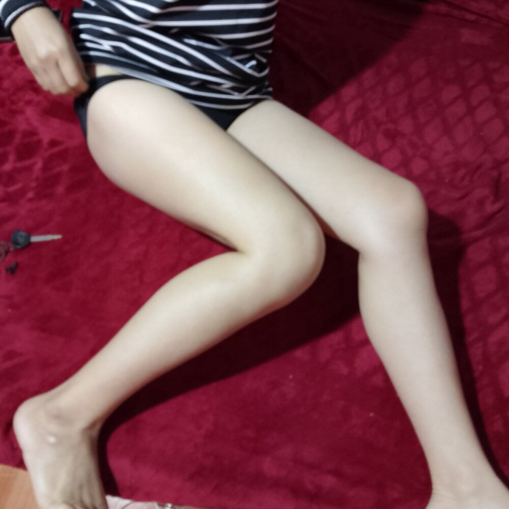 free6cams.com lyly_0000 livesex profile in somewhere-in-the-southern-hemisphere cams