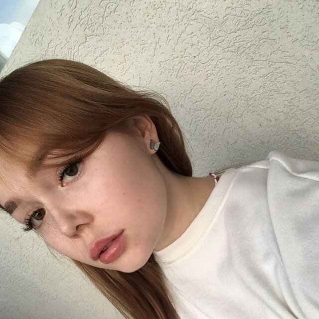 ElwynaCoupe profile