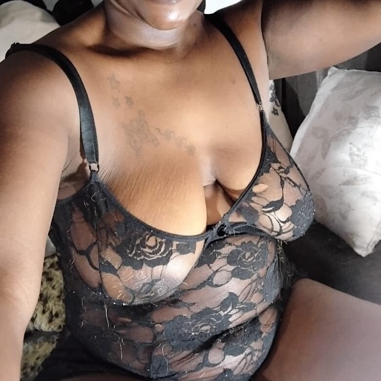 elivecams.com gadtshie livesex profile in dont-worry-be-happy cams