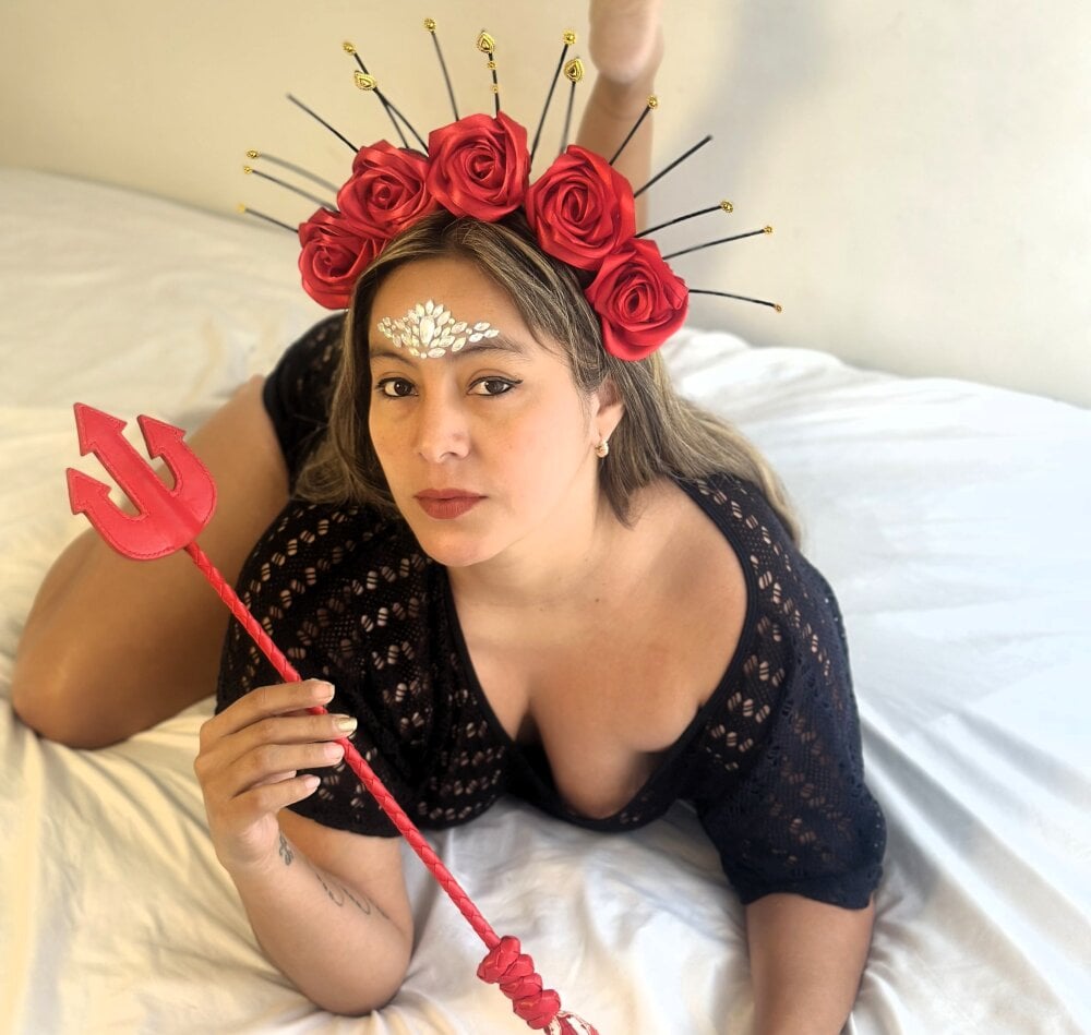 tatiis_hot profile
