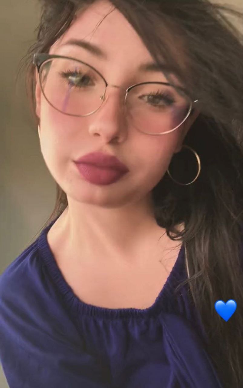 vanessa-242424
