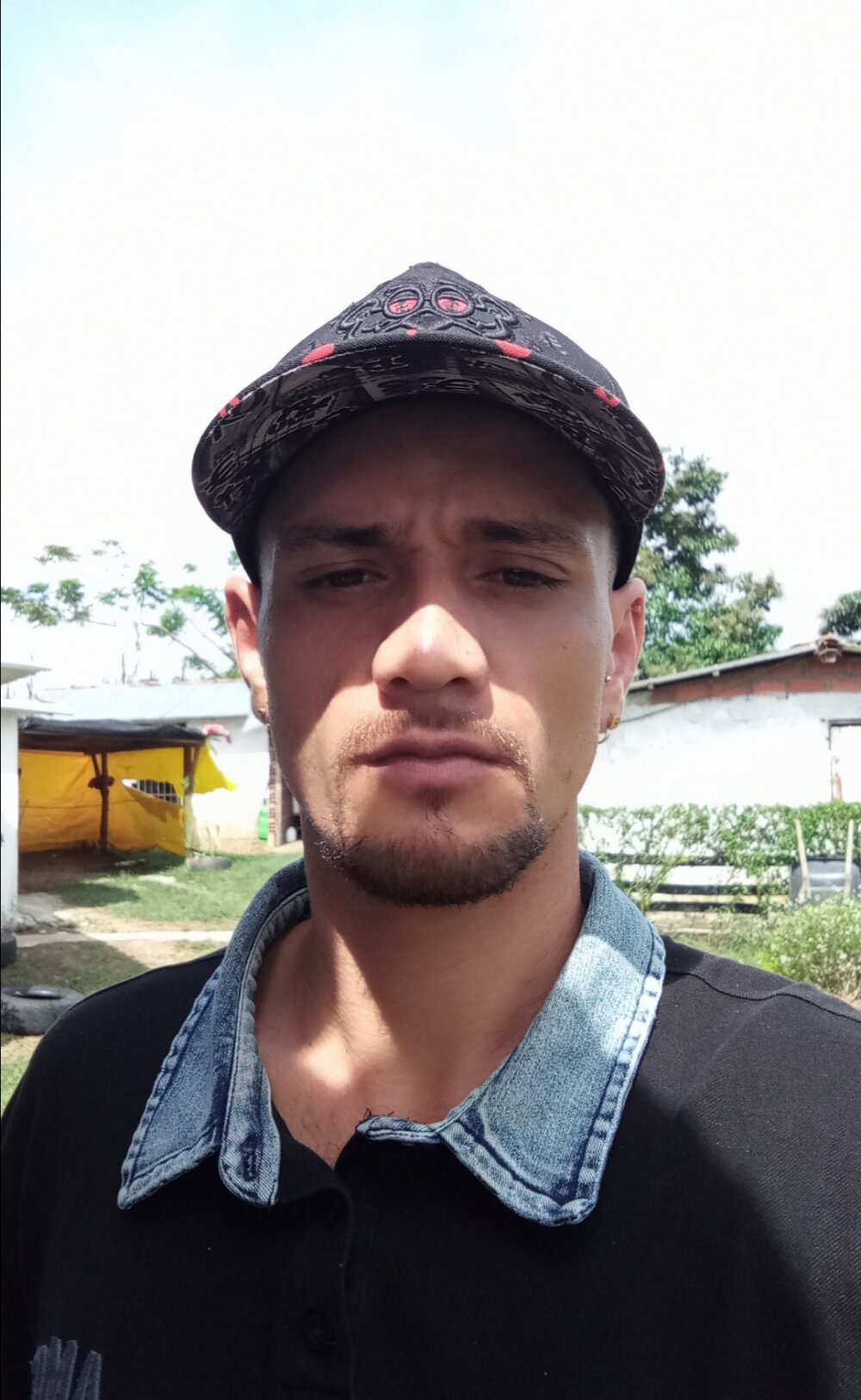 Carloszm20cm-33's Offline XXX Chat