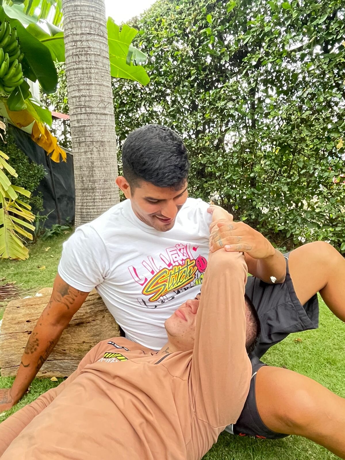 hot_cousins12