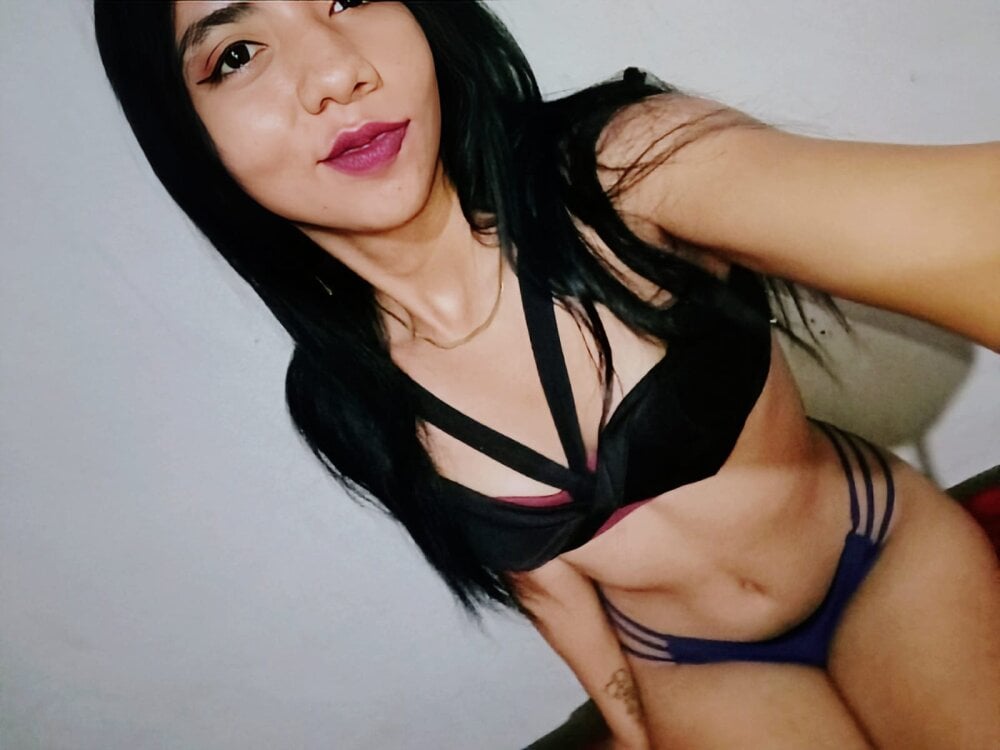 skinnyyuliana18 profile