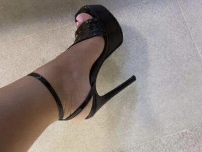 emiliafrancaise - topless