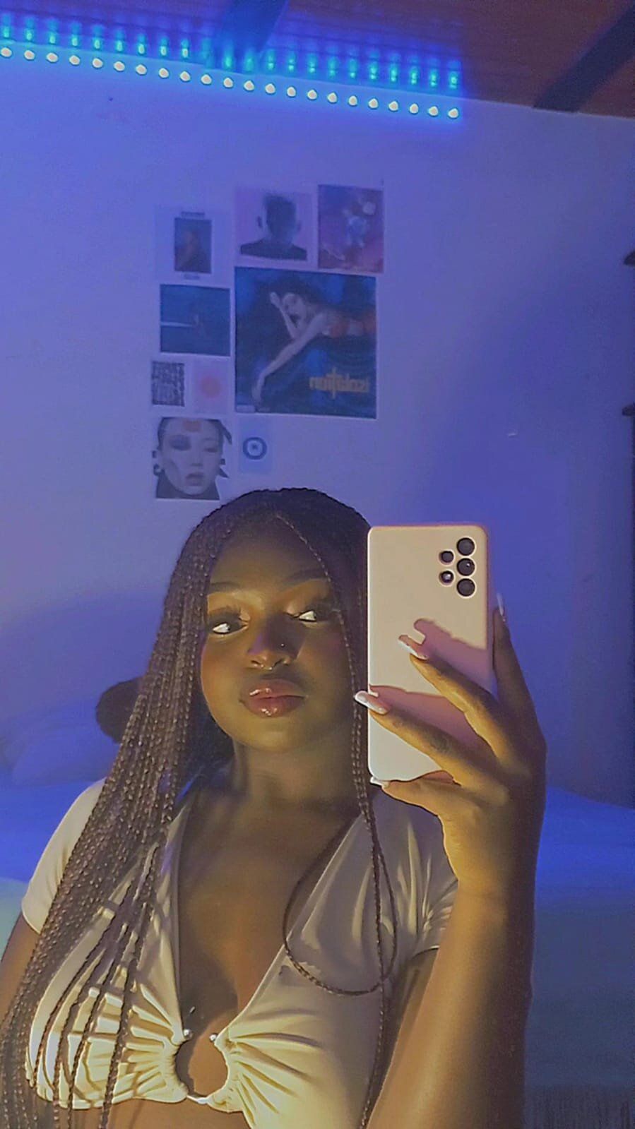 aisha_sans
