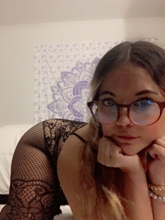 Live sex webcam photo for beautyinthebeast #289987016