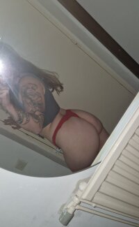 SexyBeautyIrisX's Offline XXX Chat