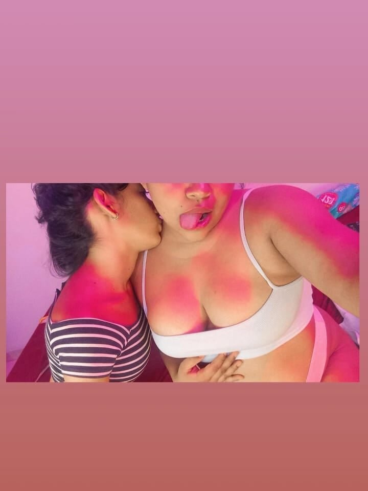 Live sex webcam photo for Sweet_Dirty18 #289602847