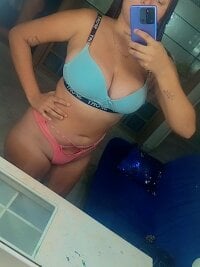 natalia_hot09's Offline Chat Room