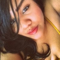sara_erotic's Offline Chat Room