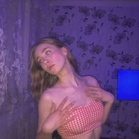 Layla_Wilson's Offline Chat Room