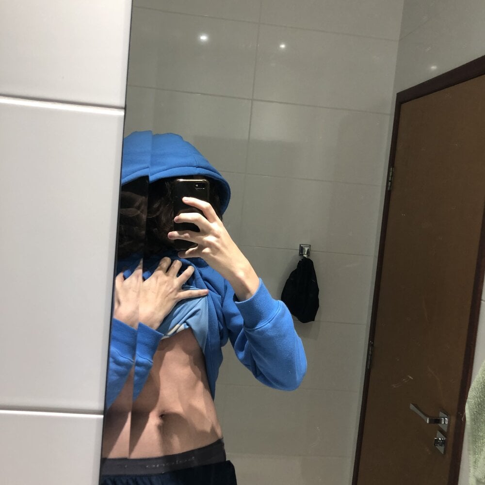 TallAndHott profile