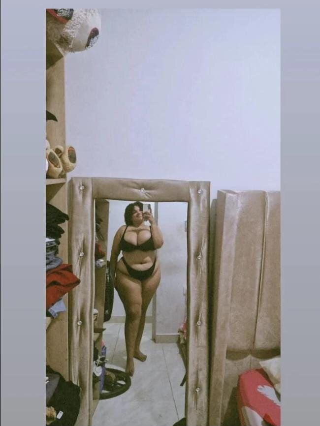 latina_bigboos25 Offline XXX Chat