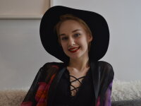 AdelineCouture's Offline XXX Chat