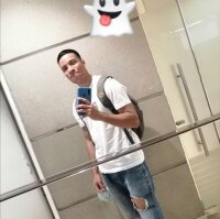 Nicoandrey2701's Offline Chat Room