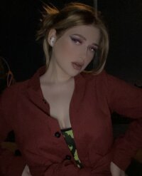ChloeBen_MelisaHerf's Offline Chat Room
