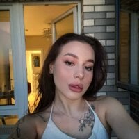loyal_n_royal's Offline Chat Room
