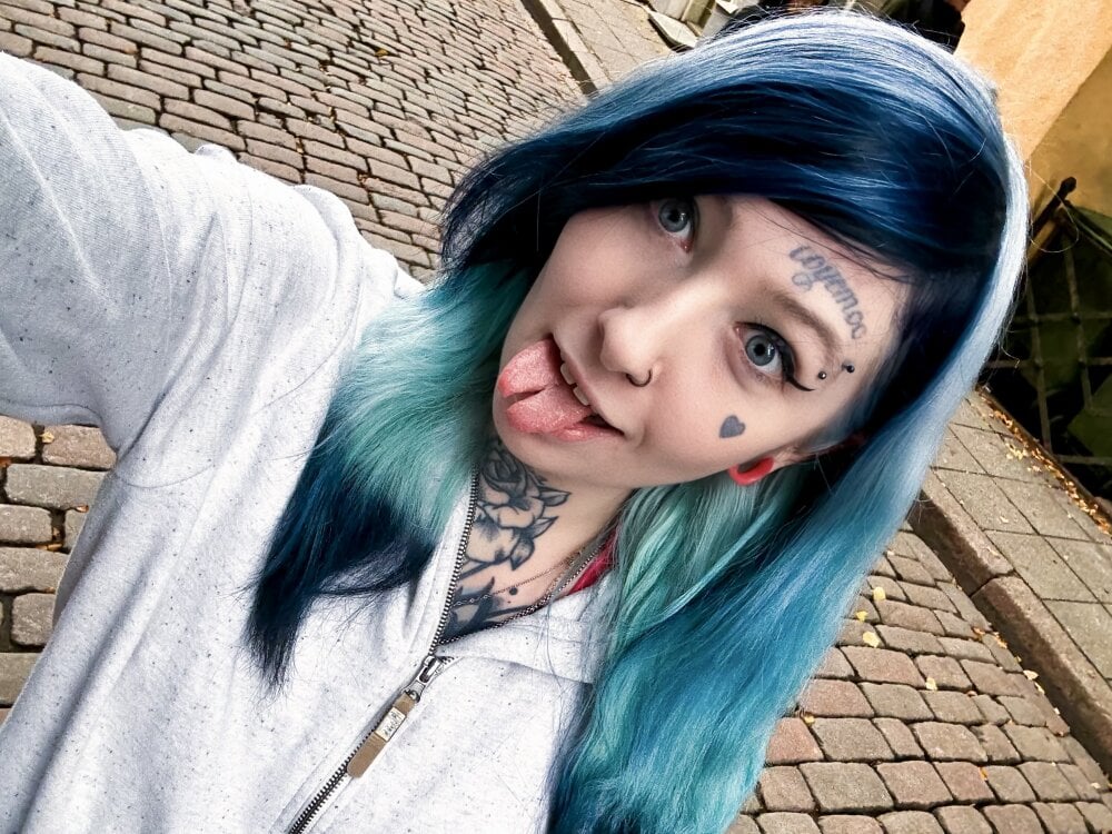 coyemoo from stripchat