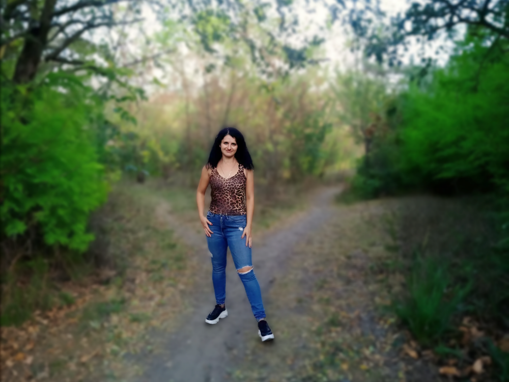 Julia_ais_q profile