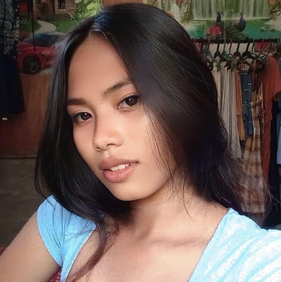 Lovely_Yvoneslutty