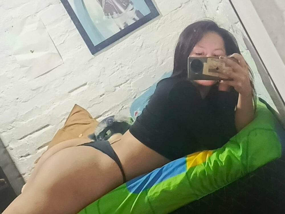 watchgirlcam.com miia_fox_i livesex profile in wwwassgives cams