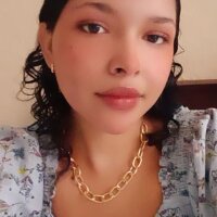 Marianaa_Escobar's Offline Chat Room