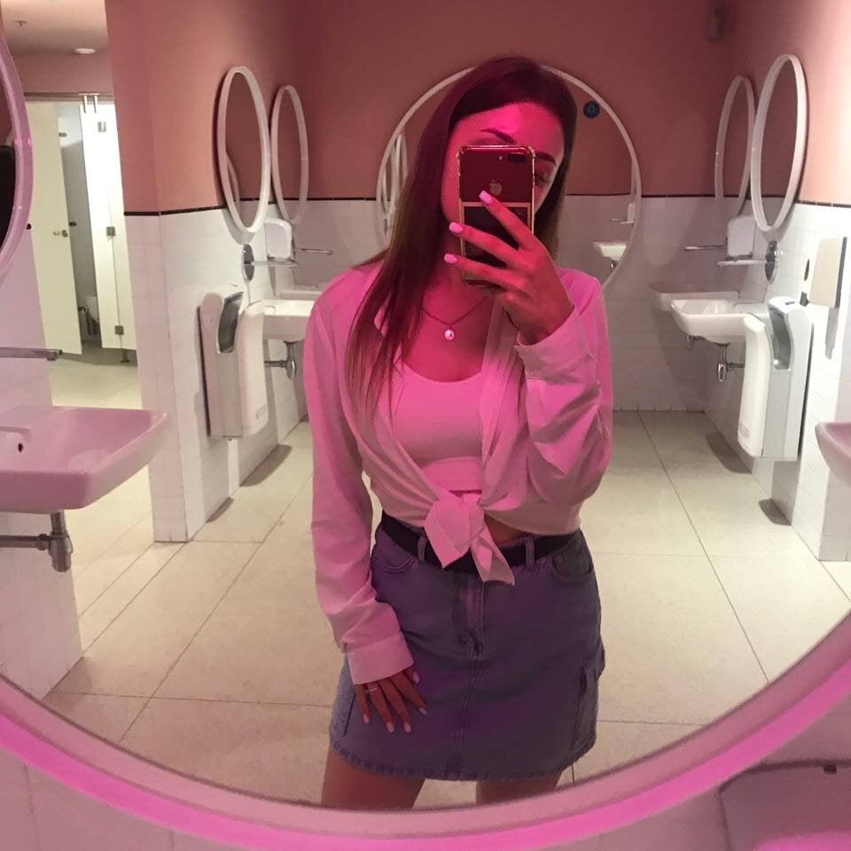 cheapadultsexcams.com millatems_ livesex profile in blond-hair cams